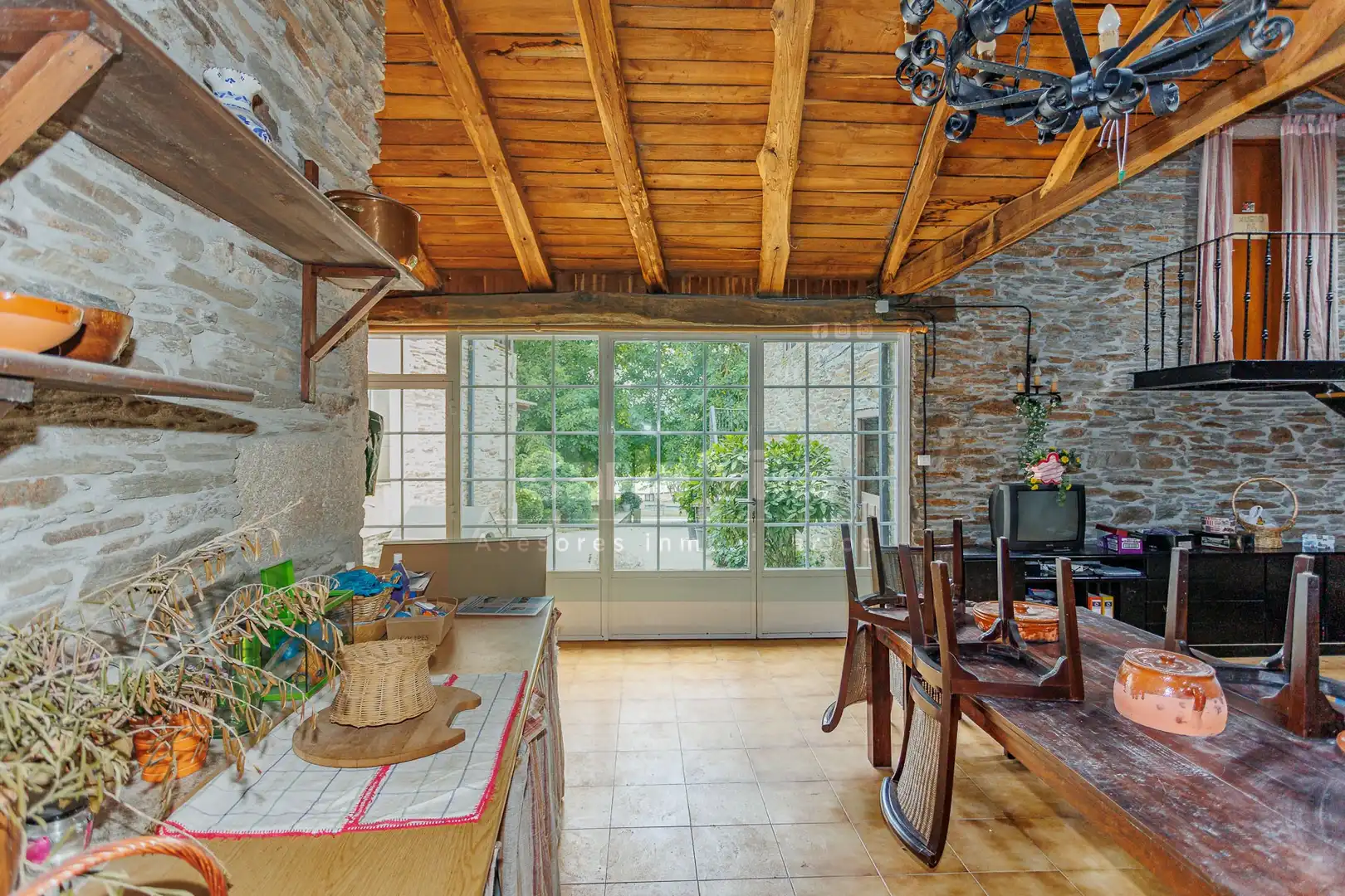 Cuina de Finca rústica en venda en Lugo amb Jardí privat, Parquet i Terrassa