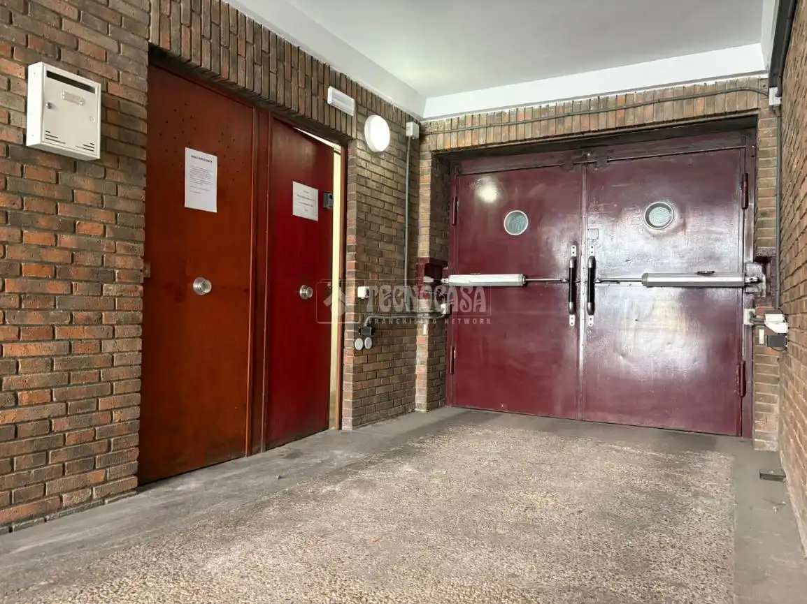 Garage for sale in Madrid