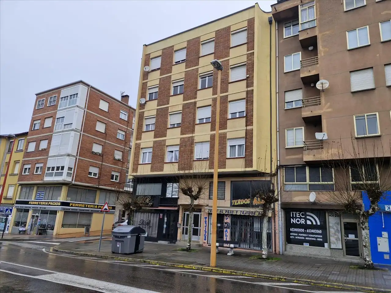 Vista exterior de Piso en venta en Ponferrada