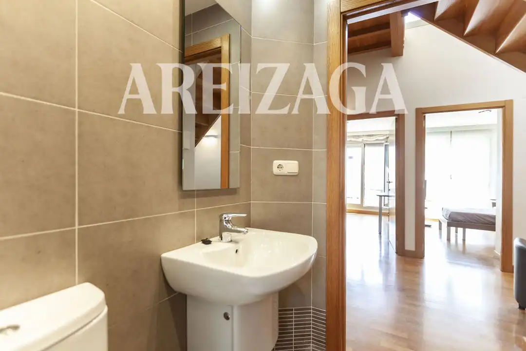 Badezimmer von Wohnung zum Verkauf in Donostia - San Sebastián  mit Heizung, Terrasse und Balkon