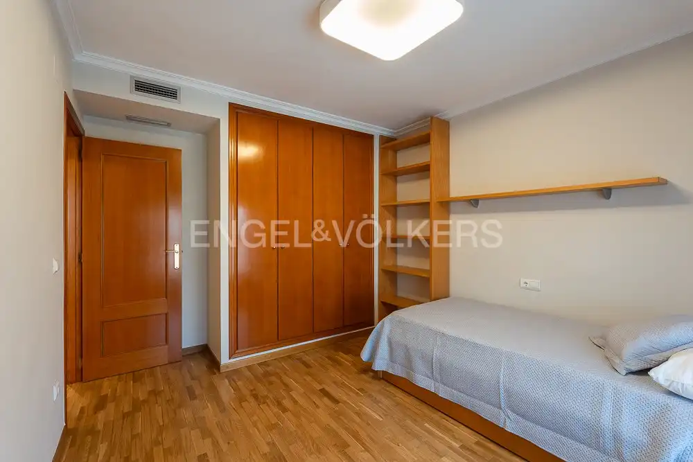 Flat for rent in Valencia  with Air Conditioner, Heating and Parquet flooring