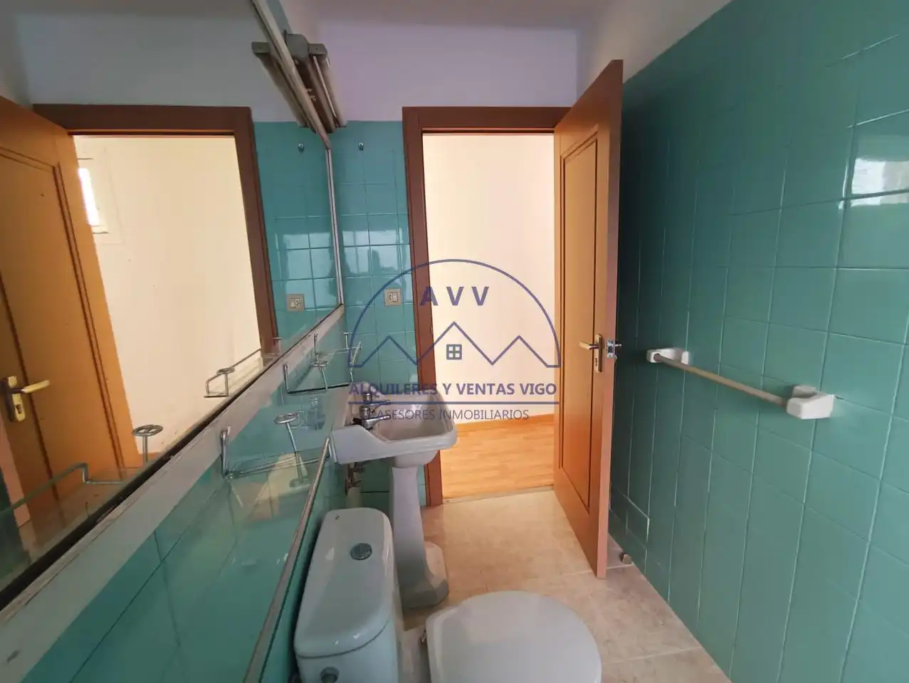 Flat for rent in Torrecedeira, Berbés - Peritos