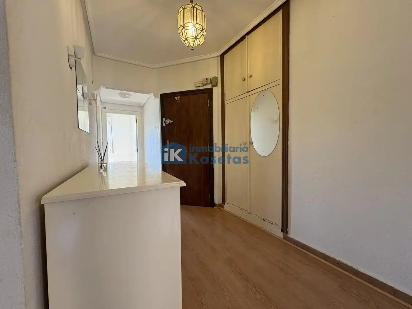 Habitación de Piso en venta en Basauri  con Calefacción