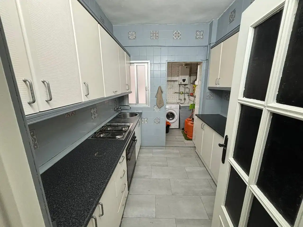 Kitchen of Flat for sale in Granada