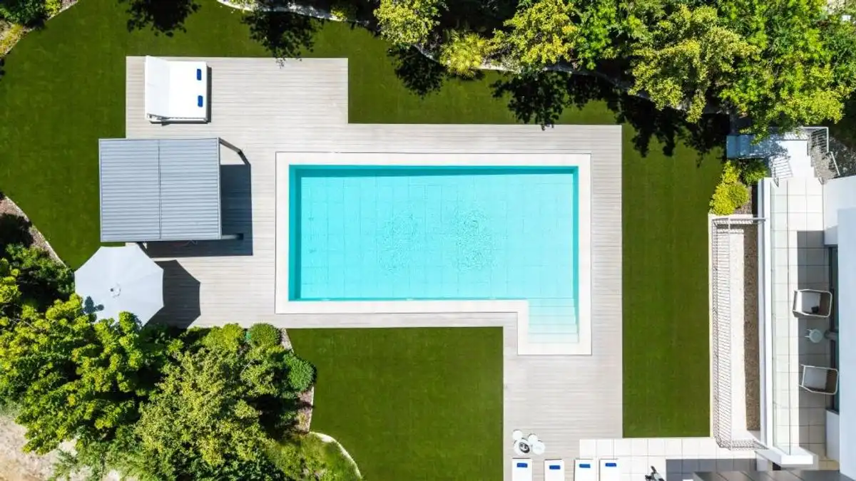 Piscina de Casa o xalet en venda en Estepona amb Aire condicionat, Calefacció i Jardí privat