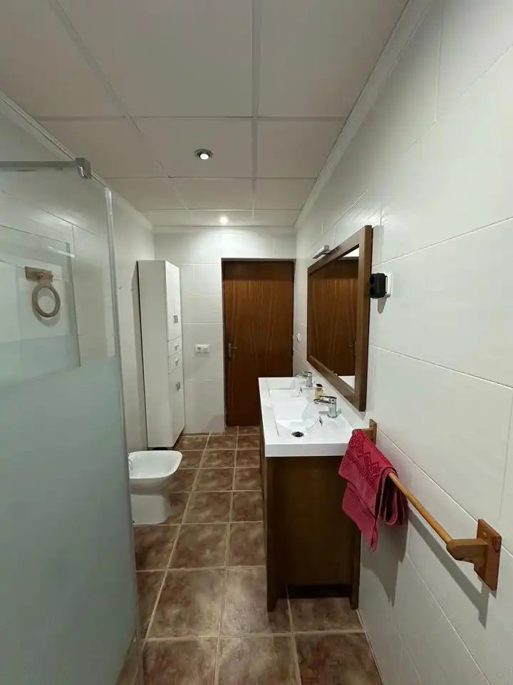 Bany de Casa o xalet en venda en Cuevas del Campo amb Aire condicionat, Jardí privat i Traster