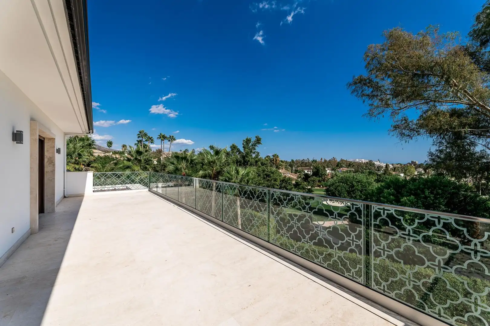 Villa mit Pool zum Verkauf in Nueva Andalucía, imagen 13