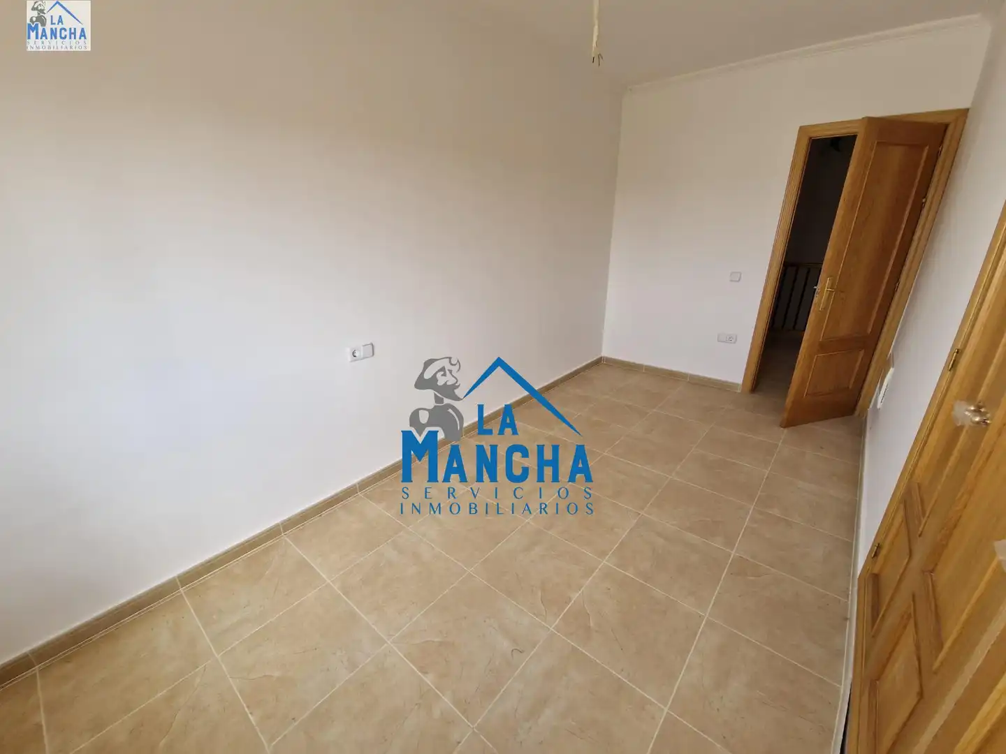 Casa adosada en venta en ROMMEL FERNANDEZ, Pedanías - Extrarradio
