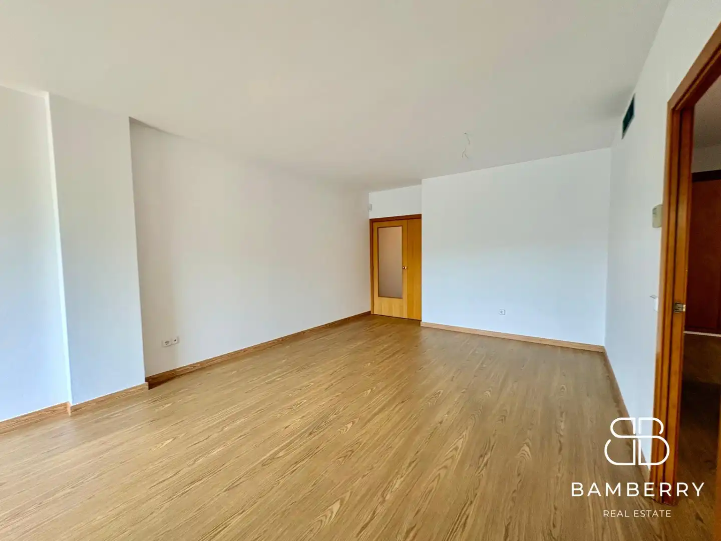 Living room of Flat for sale in Castelldefels  with Parquet flooring and Community pool