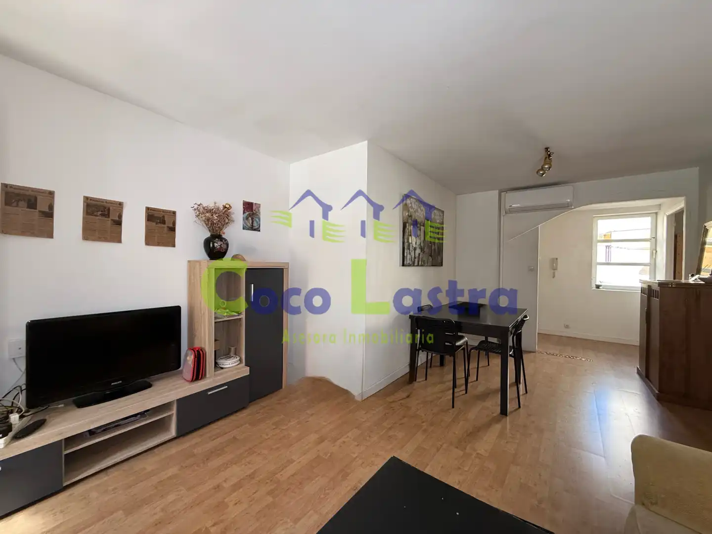 Living room of Flat for rent in Salamanca  with Air Conditioner, Heating and Parquet flooring