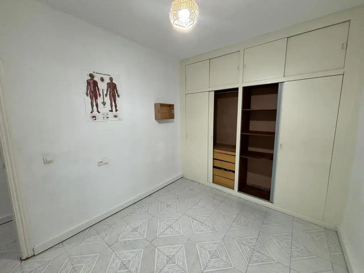 Flat for sale in Granada