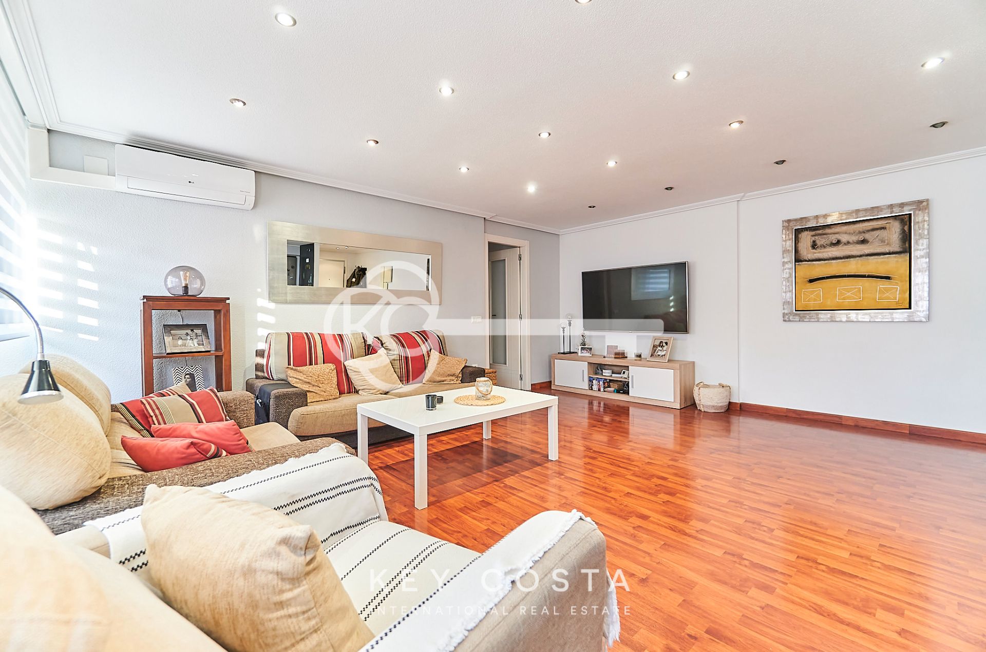 Sala d'estar de Pis en venda en Alicante / Alacant amb Aire condicionat, Calefacció i Moblat