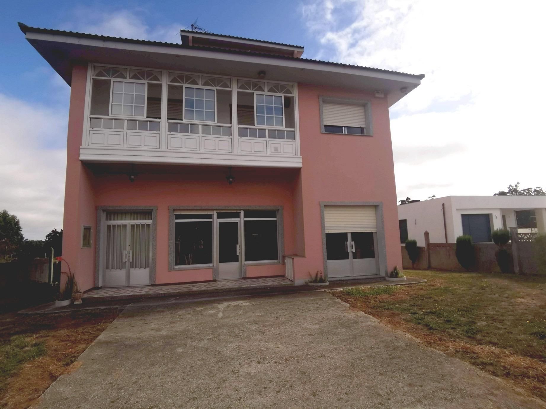 Vista exterior de Casa o xalet en venda en Ponteceso amb Calefacció, Jardí privat i Terrassa