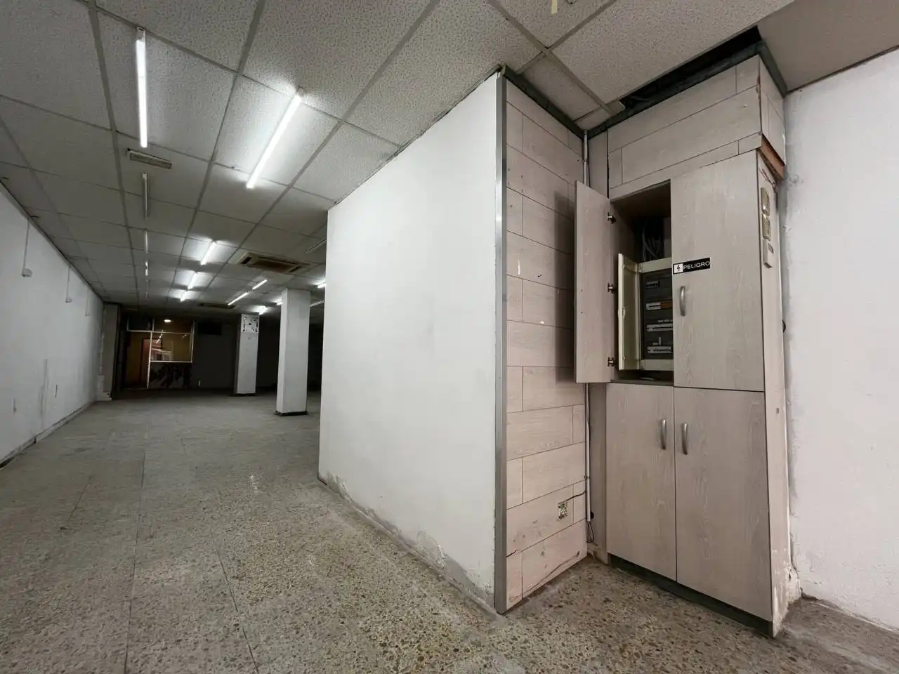 Local de lloguer a Calle Coronel Sanfeliu, 54, Estruch - Eixample