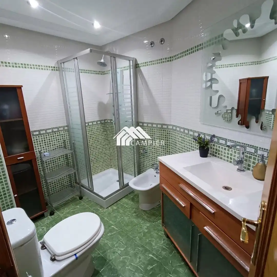 Badezimmer von Wohnung zum Verkauf in Albacete mit Klimaanlage, Heizung und Terrasse