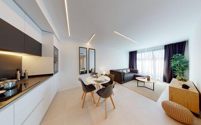 Living room of Flat to rent in  Barcelona Capital  with Air Conditioner, Oven and Washing machine