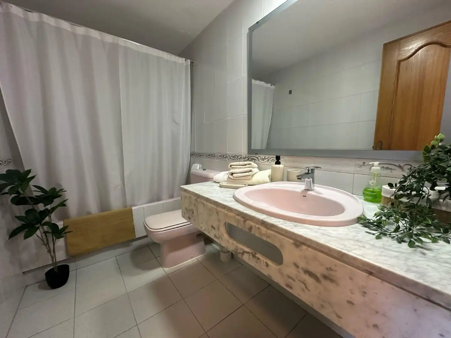 Badezimmer von Erdgeschoss zur Miete in Roquetas de Mar ciudad