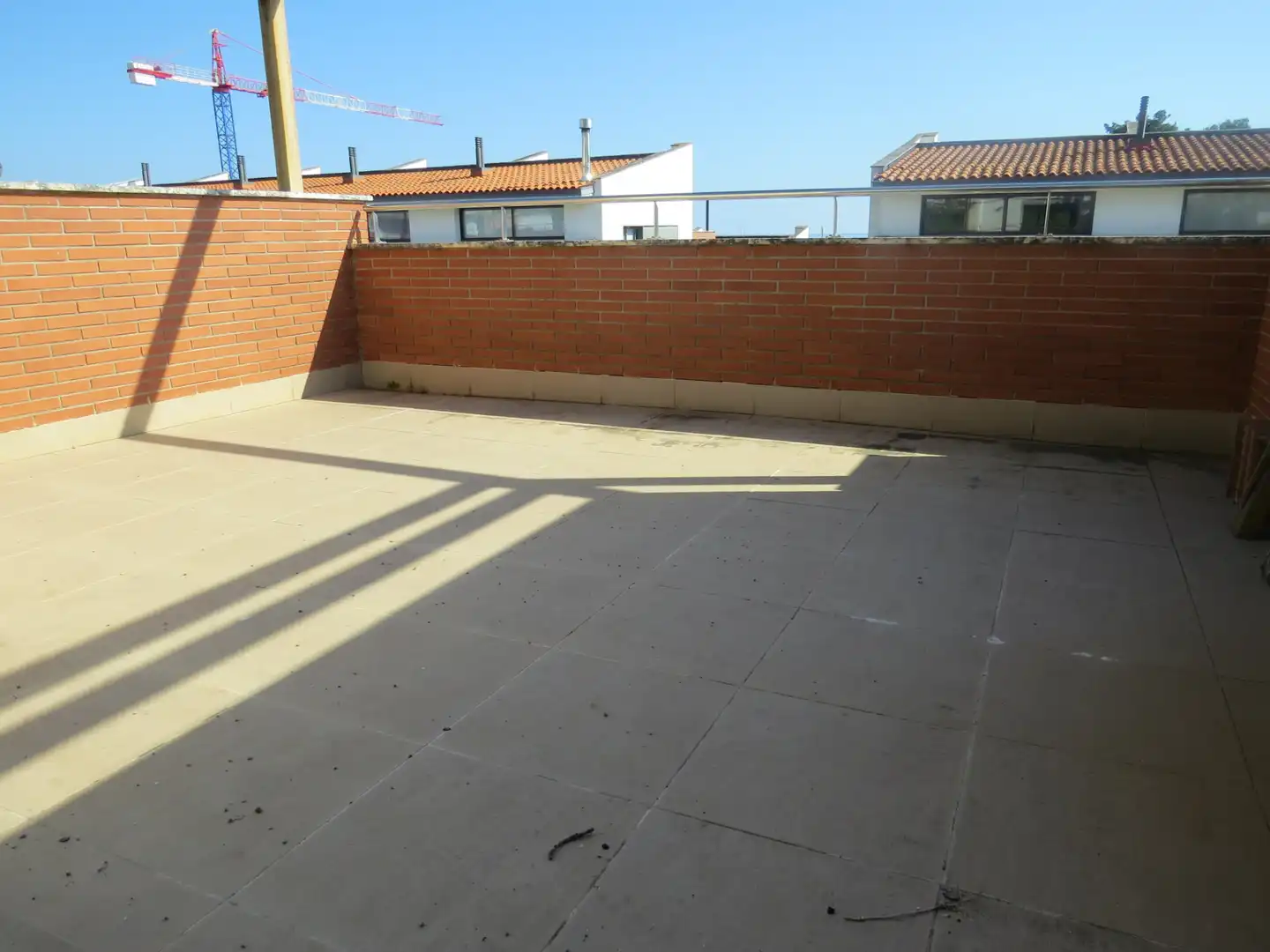 Terrasse von Einfamilien-Reihenhaus zum Verkauf in Sant Andreu de Llavaneres mit Klimaanlage, Heizung und Parkett