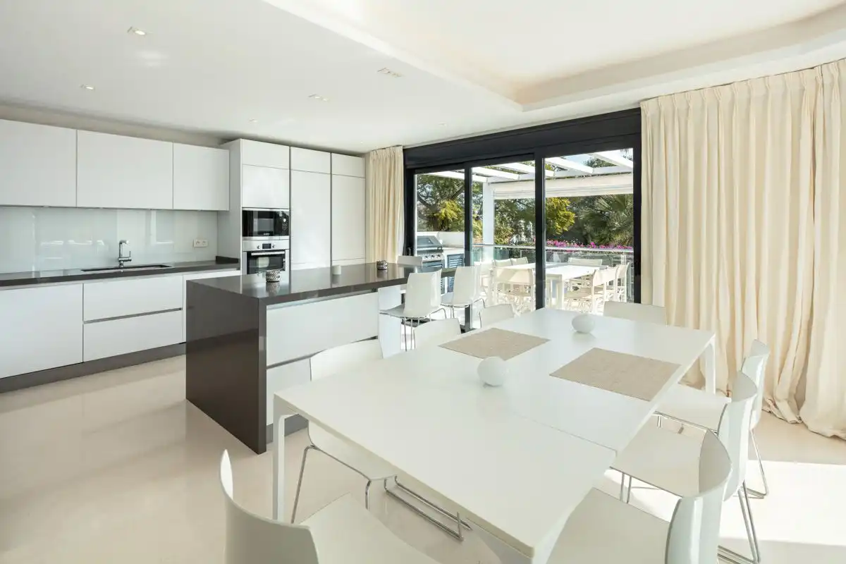 Cocina de Casa o chalet en venta en Marbella con Aire acondicionado, Parquet y Terraza