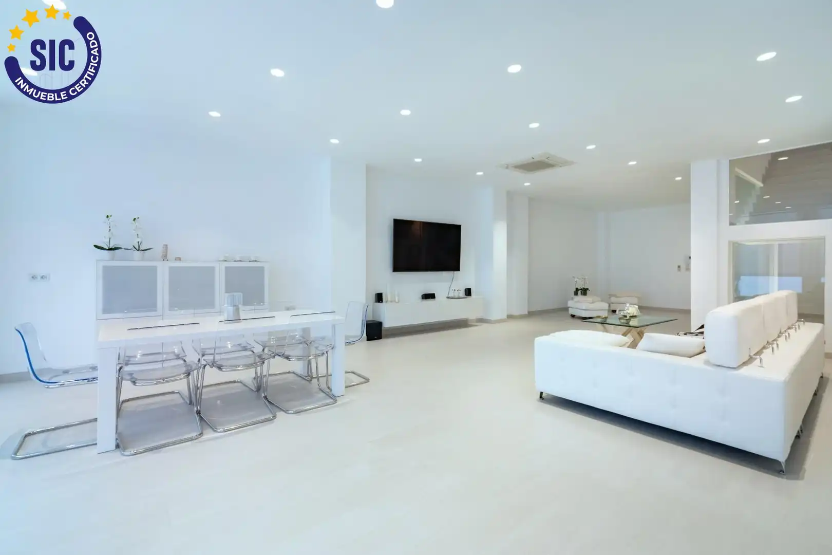 Sala de estar de Edificio en venta en Castellón de la Plana / Castelló de la Plana