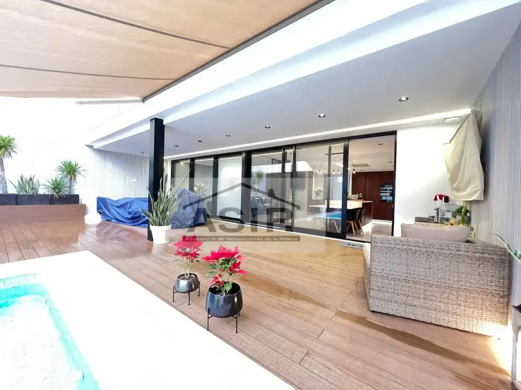 Terrace of Houses for sale in Algemesí  with Air Conditioner and Swimming Pool