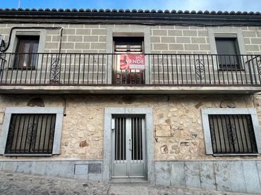 Casa con balcone in vendita a Calle Santo Domingo 11