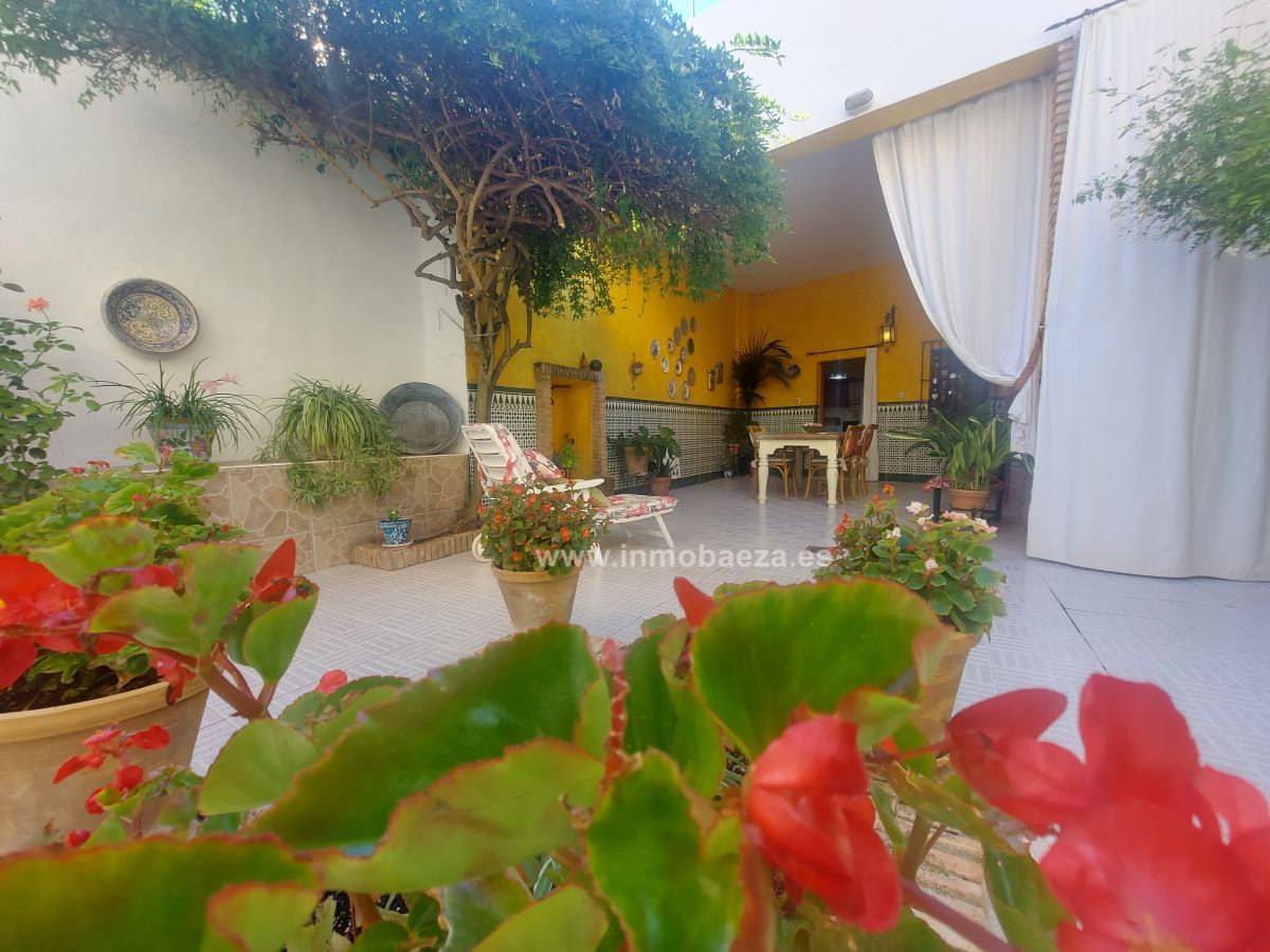 Garden of House or chalet for sale in Ibros  with Air Conditioner, Heating and Terrace