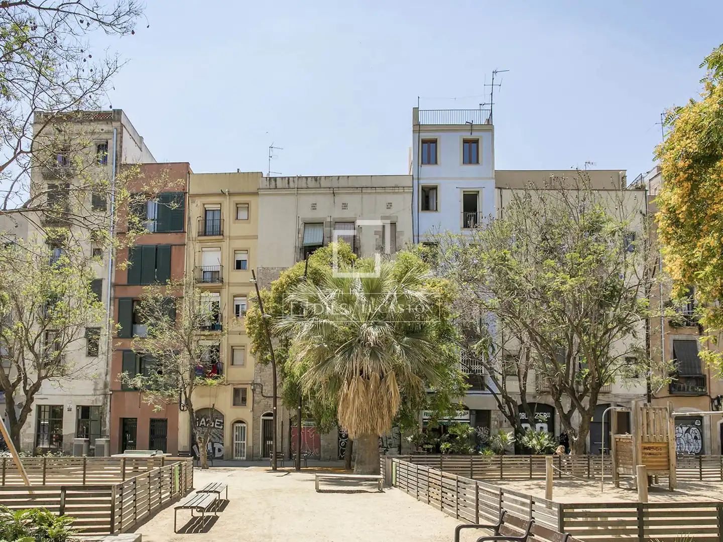 Vista exterior de Piso en venta en Barcelona con Aire acondicionado, Calefacción y Parquet