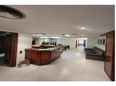 Oficina con ascensor en venta en Calle Anselm Clavé
