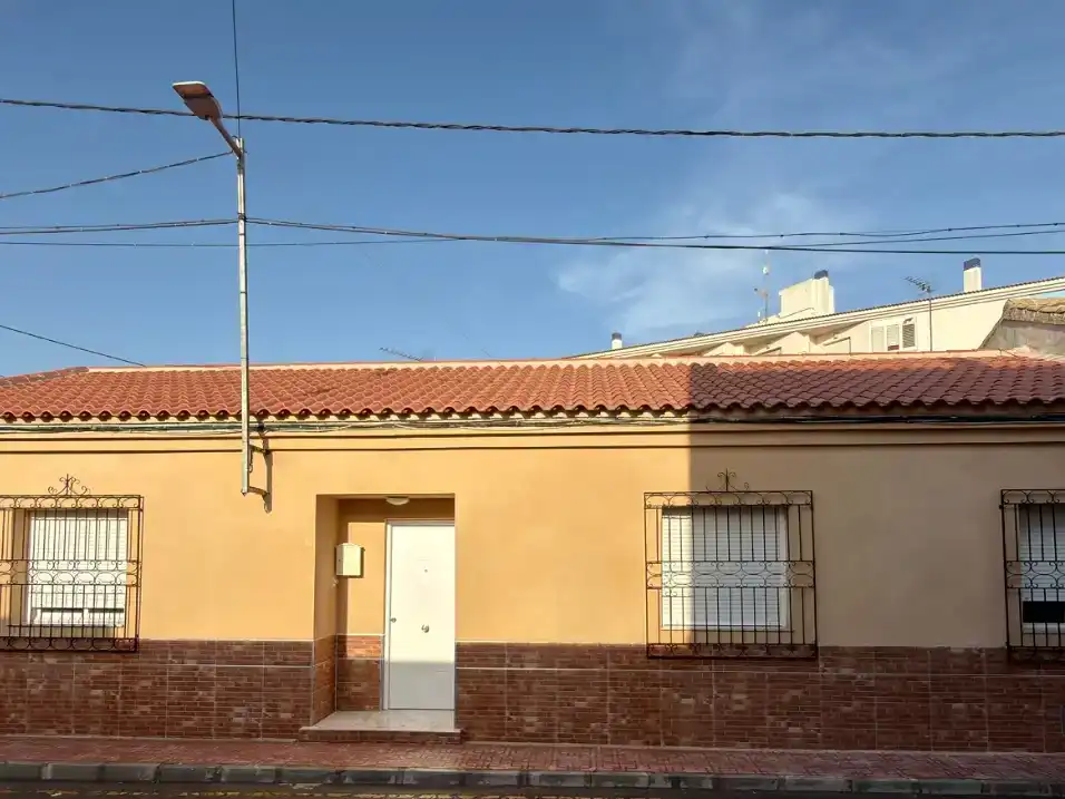 Vista exterior de Casa o chalet en venta en Fuente Álamo de Murcia con Aire acondicionado y Balcón