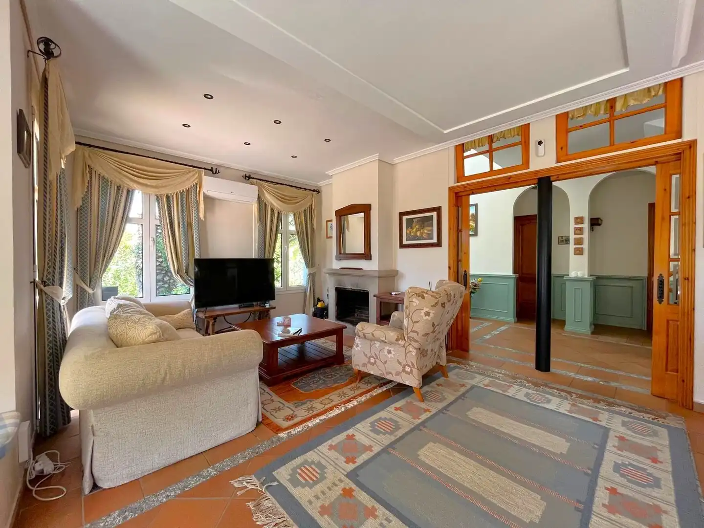 House with pool for sale in Salvador Dali