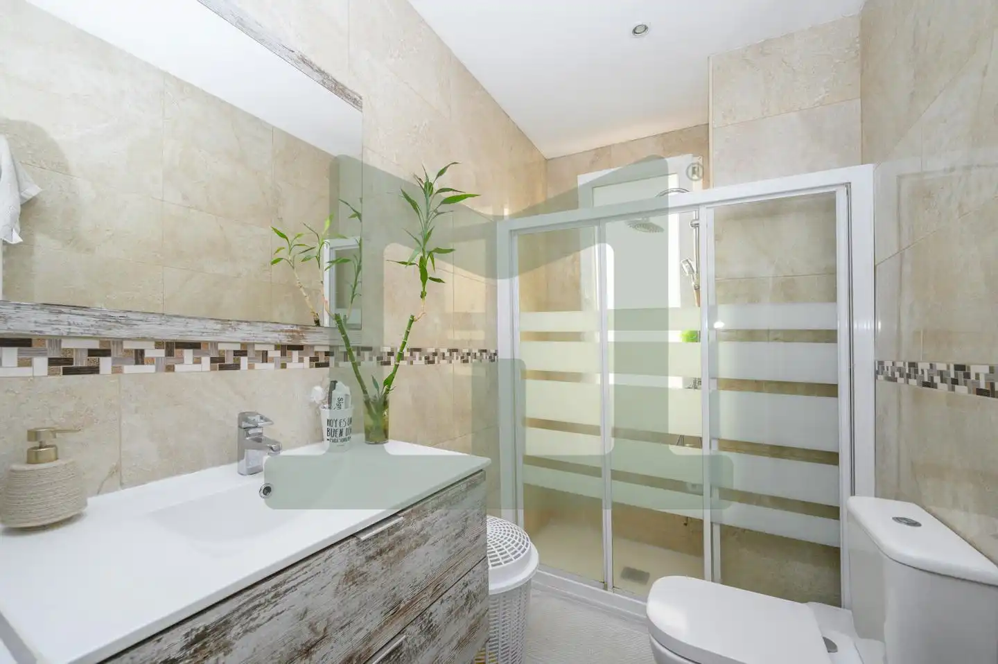 Baño de Piso en venta en Madrid con Aire acondicionado, Calefacción y Amueblado