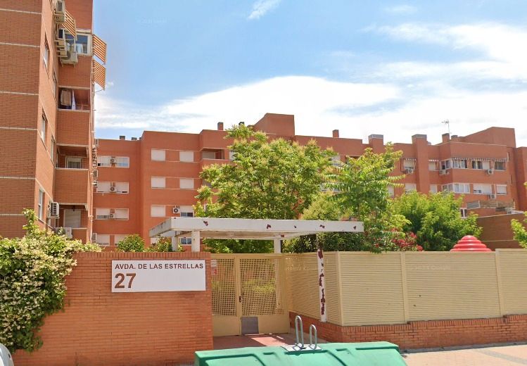 Garage to rent in Avenida de las Estrellas, Parla Este