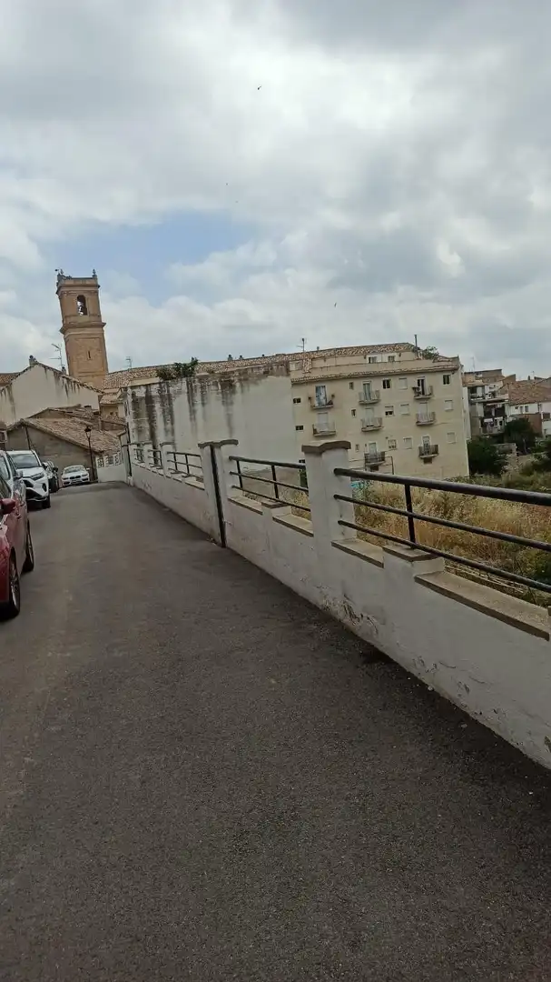 Vista exterior de Casa o xalet en venda en Siete Aguas amb Calefacció, Terrassa i Moblat