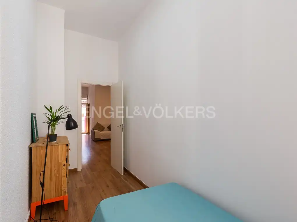 Schlafzimmer von Wohnung zur Miete in Valencia mit Klimaanlage, Heizung und Parkett