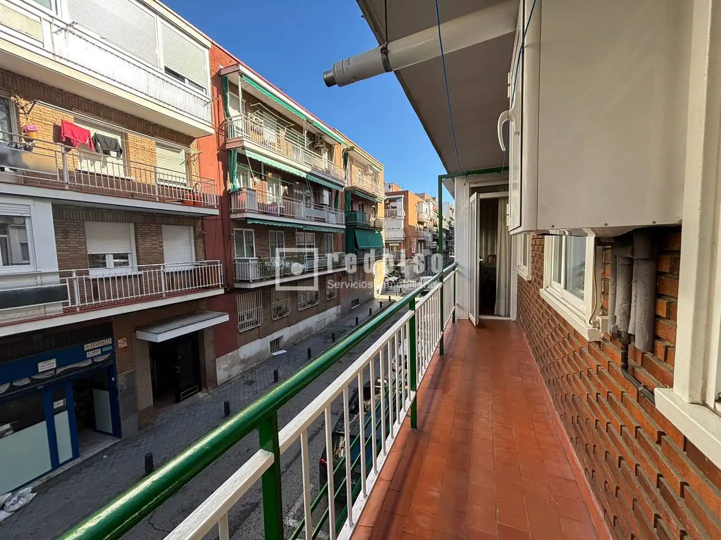 Vista exterior de Piso en venta en Madrid con Calefacción, Terraza y Trastero
