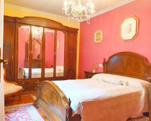 Bedroom of Flat to rent in Santiago de Compostela   with Heating, Furnished and Oven