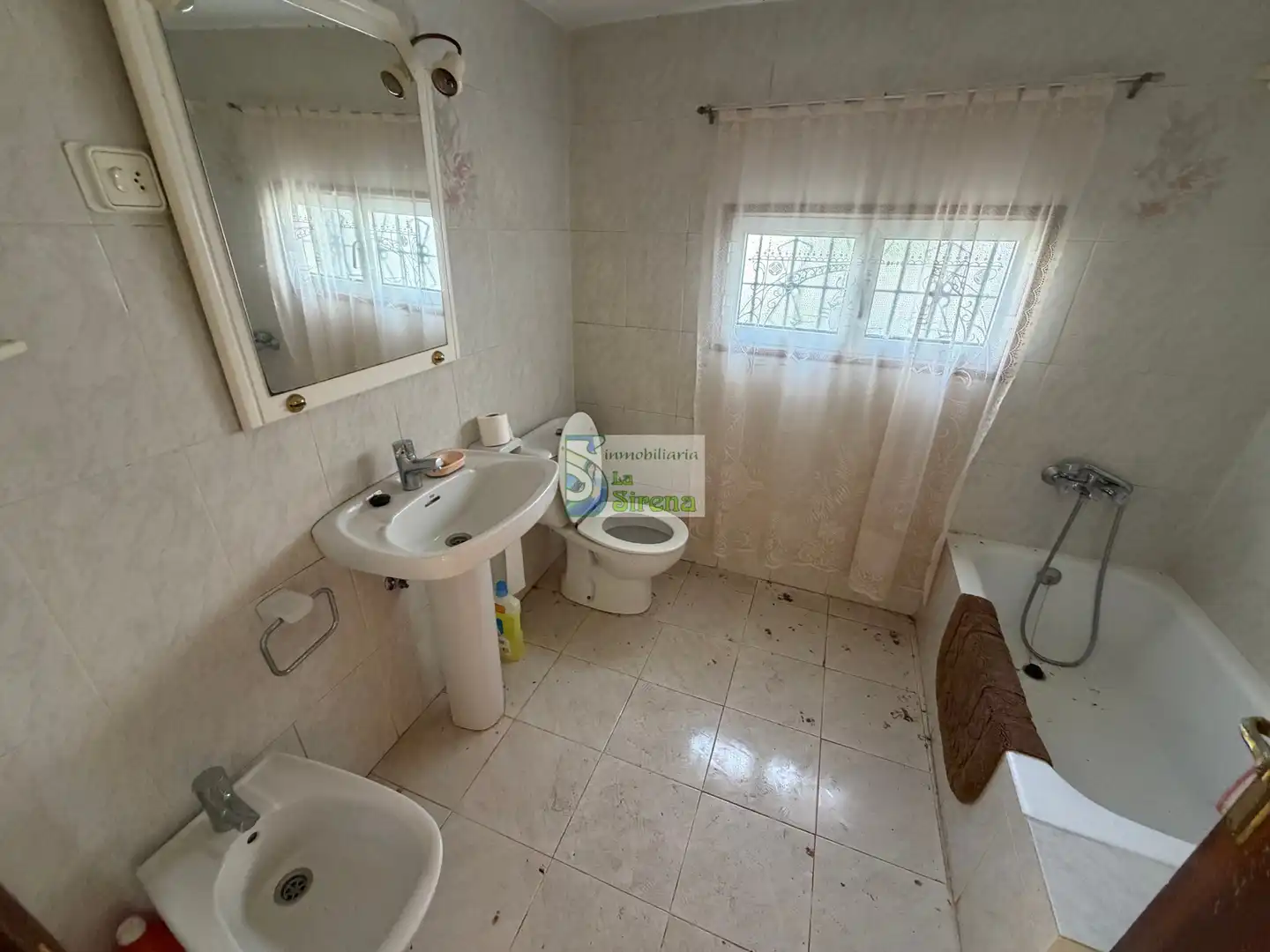 Baño de Casa o chalet en venta en Castro-Urdiales con Jardín privado, Terraza y Piscina
