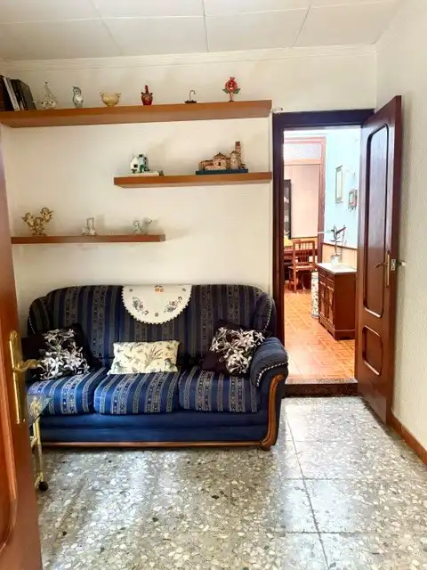 Sala d'estar de Casa o xalet en venda en Montcada i Reixac amb Calefacció, Terrassa i Forn
