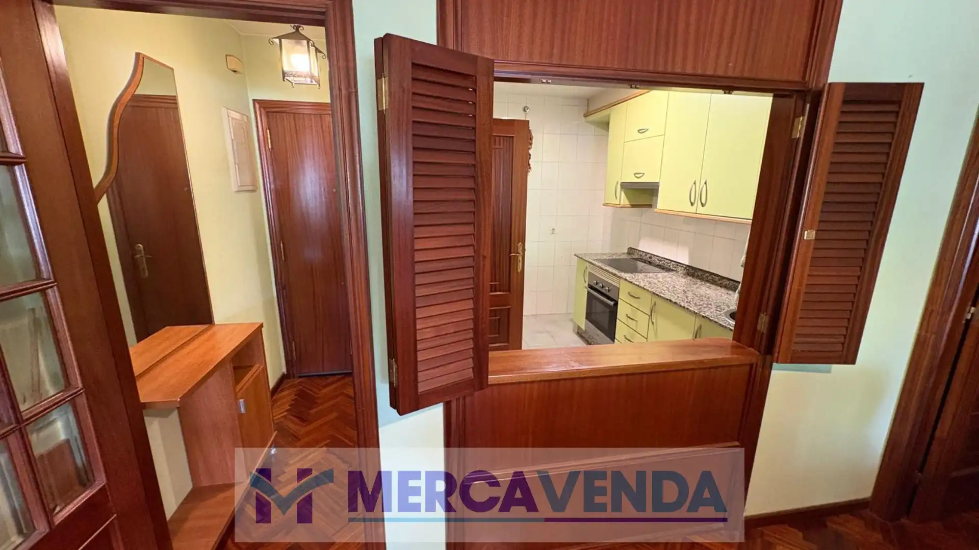 Cocina de Piso en venta en Mondariz-Balneario con Calefacción, Jardín privado y Amueblado