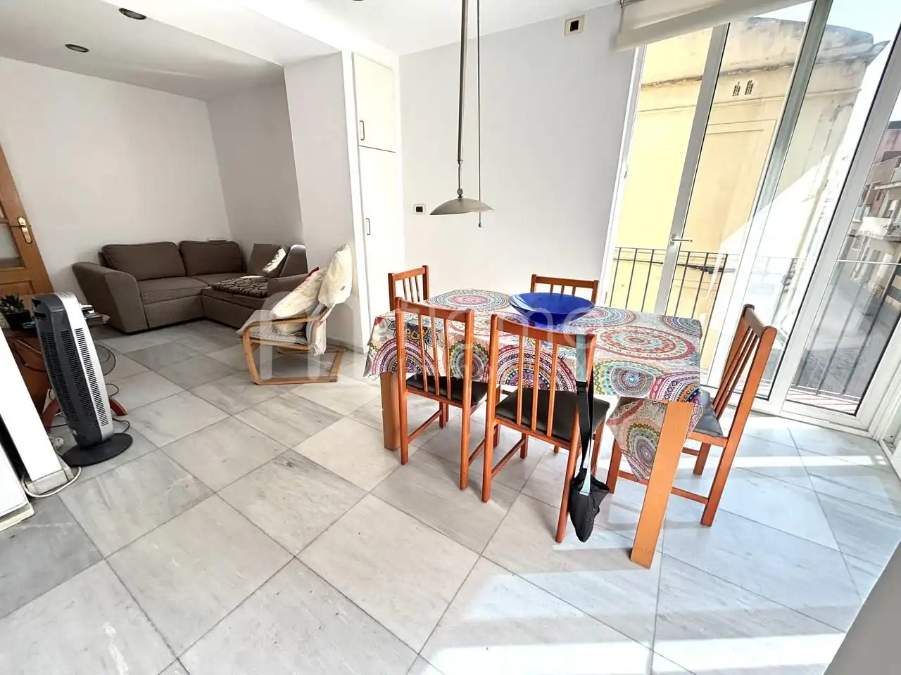 Menjador de Casa o xalet en venda en Badalona amb Terrassa, Traster i Forn