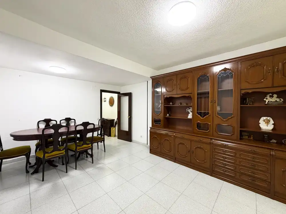 Comedor de Planta baja en venta en Pinto con Calefacción