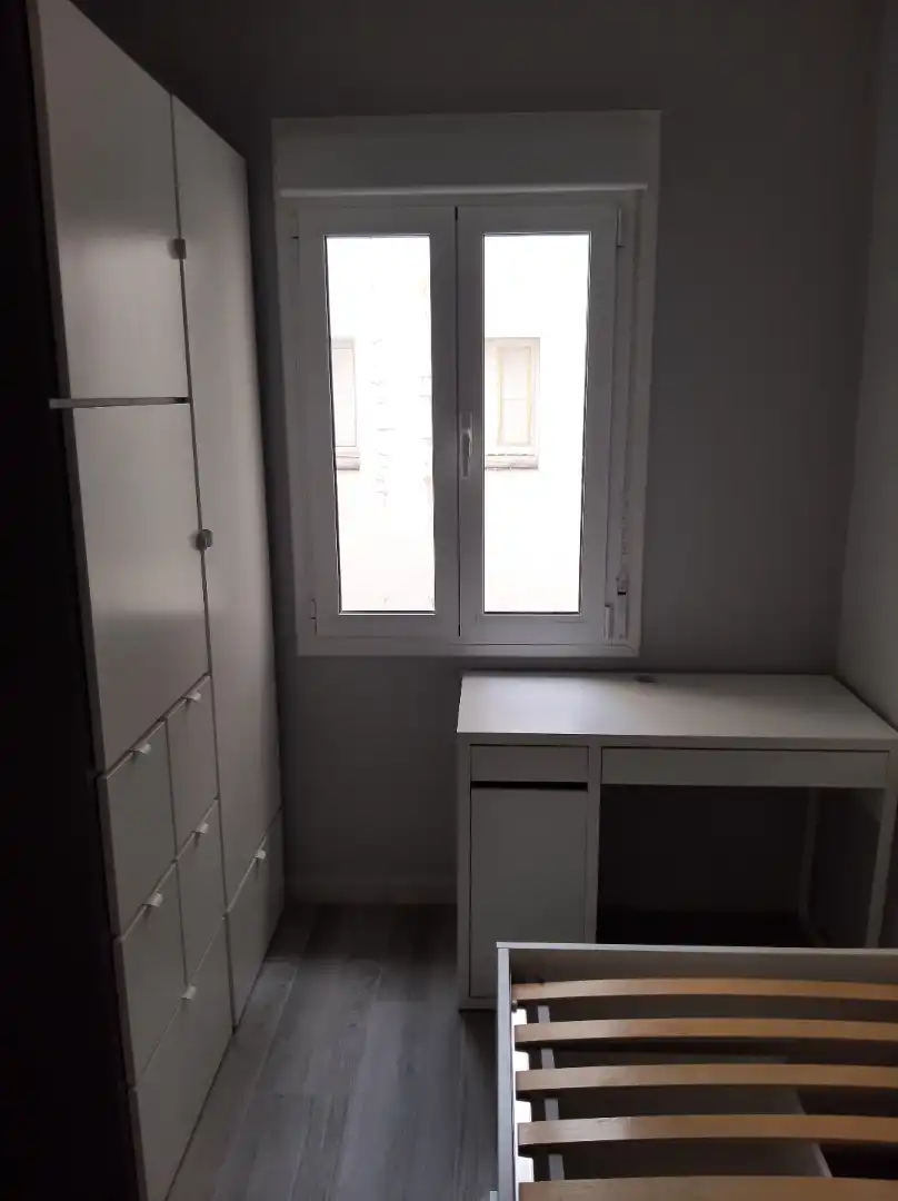 Habitación de Piso de alquiler en Zaragoza con Calefacción, Amueblado y Horno