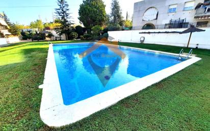 Piscina de Pis en venda en Viladecavalls amb Aire condicionat, Terrassa i Piscina