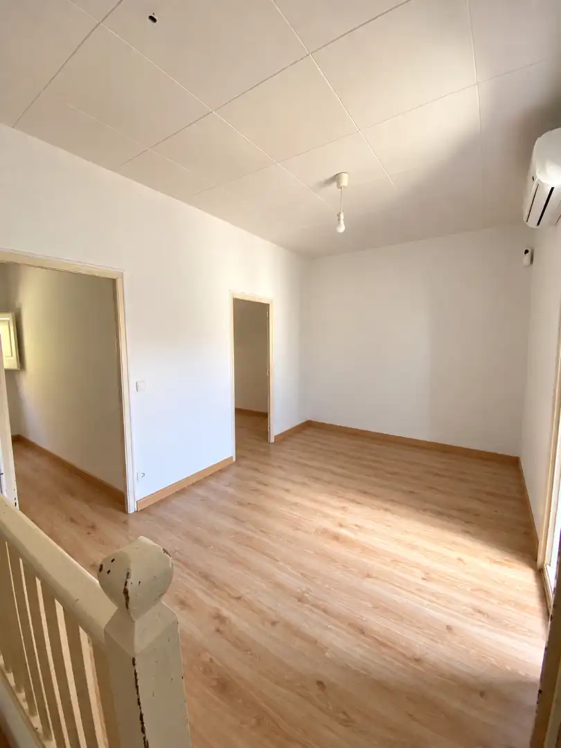 Habitación de Casa adosada en venta en Nou Barris