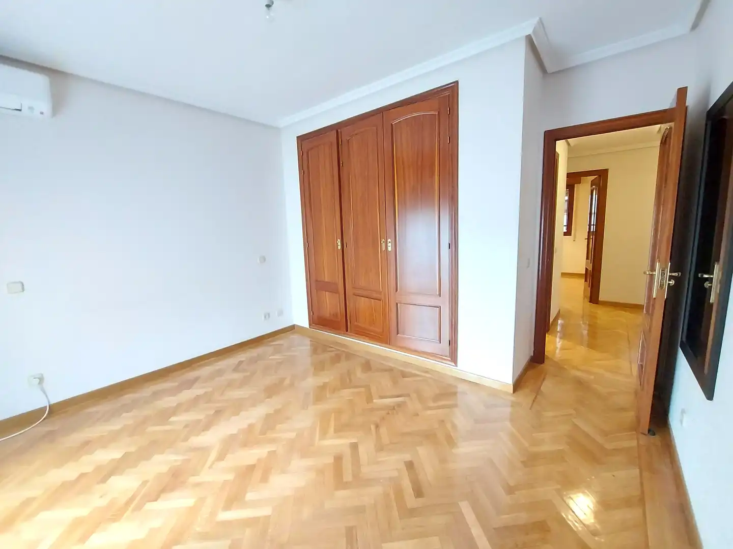 Habitación de Piso de alquiler en Madrid con Aire acondicionado, Calefacción y Parquet