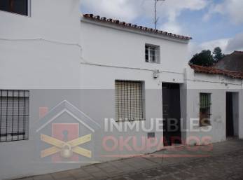 Casa-chalet en Venta en  Encinasola, 8 en Fregenal de la Sierra