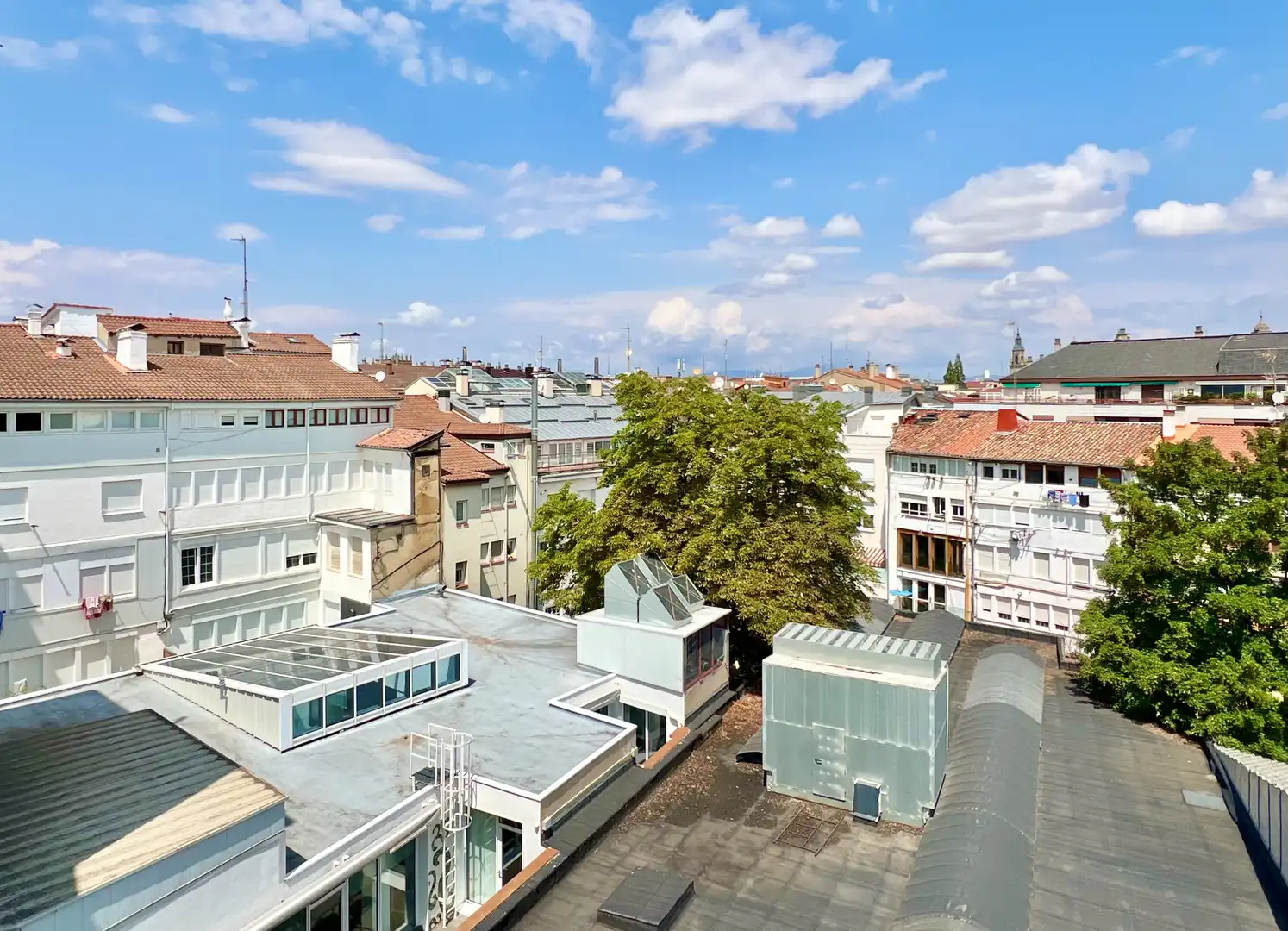Vista exterior de Pis en venda en Vitoria - Gasteiz amb Calefacció, Parquet i Traster