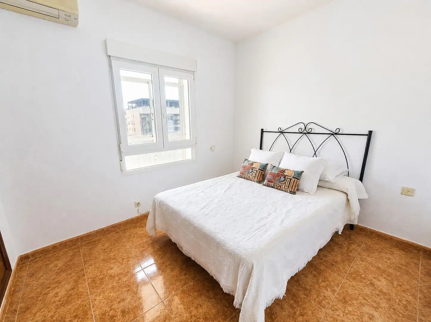 Dormitori de Pis en venda en Cádiz amb Aire condicionat i Terrassa