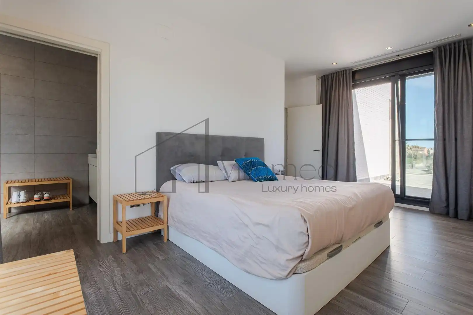 Habitación de Casa o chalet en venta en L'Eliana con Aire acondicionado, Calefacción y Jardín privado